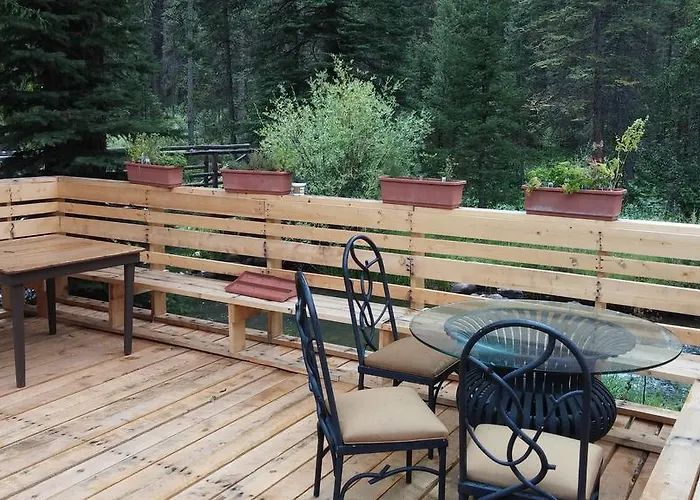 Lodge Medicine Bow *
